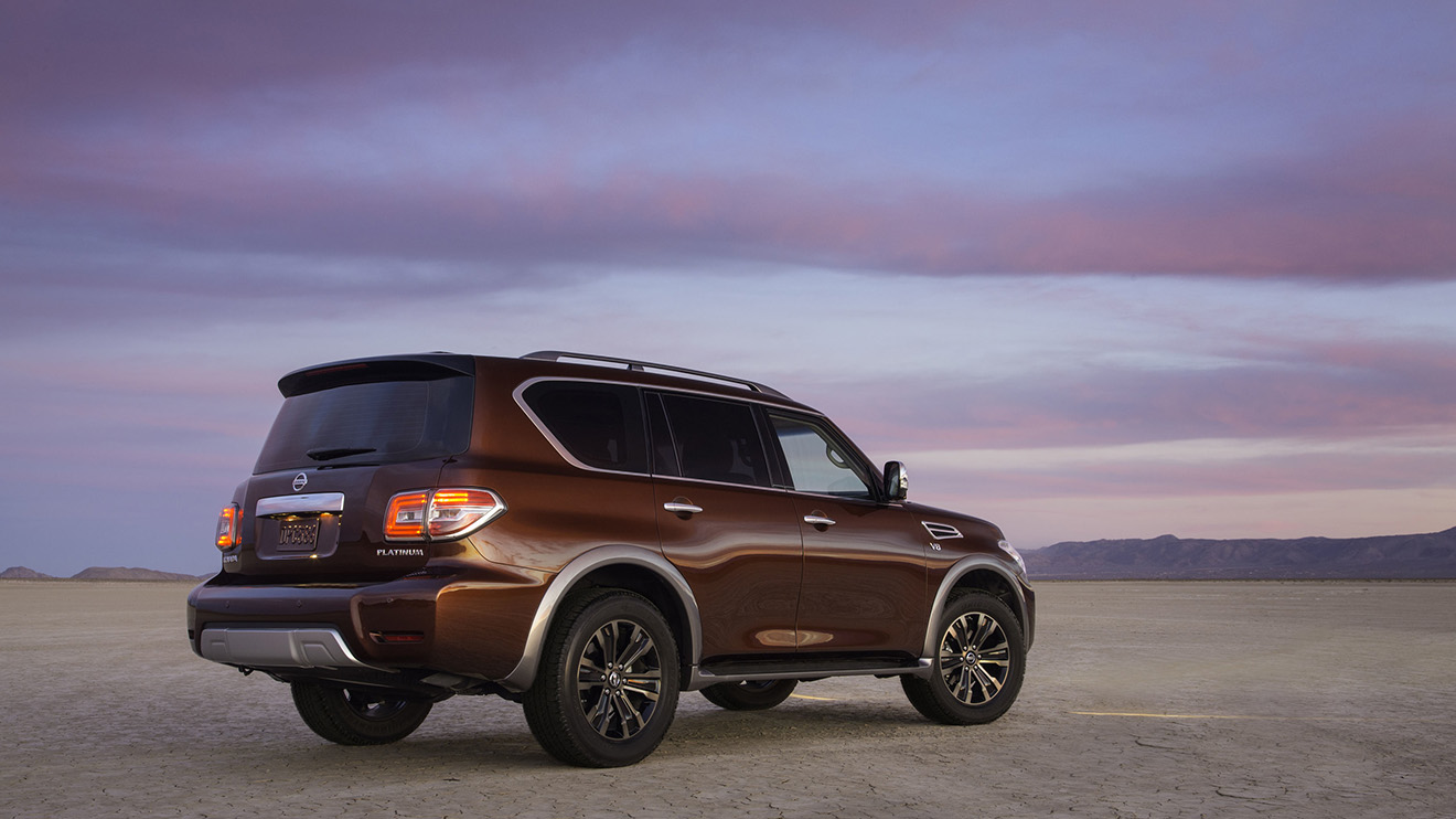 SUV s n f nda yeni soluk Nissan Armada LOG