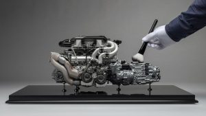 Bugatti Chiron motor modeli