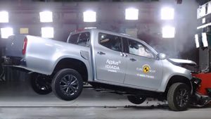 Mercedes X-Class crash test