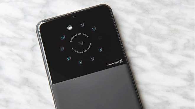 Light 9 kameralı akıllı telefon