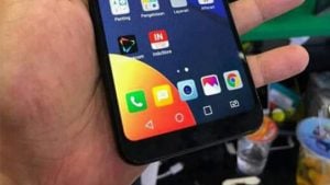 LG Q9