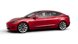 Tesla Model 3 yanlama drift performans versiyonu pist modu