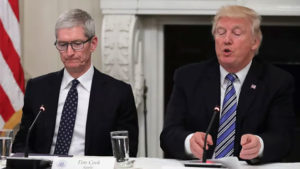 Donald Trump Tim Cook Apple Çin ABD