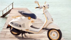 Vespa 946