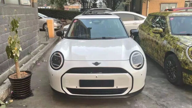 2023 Electric Mini Cooper S