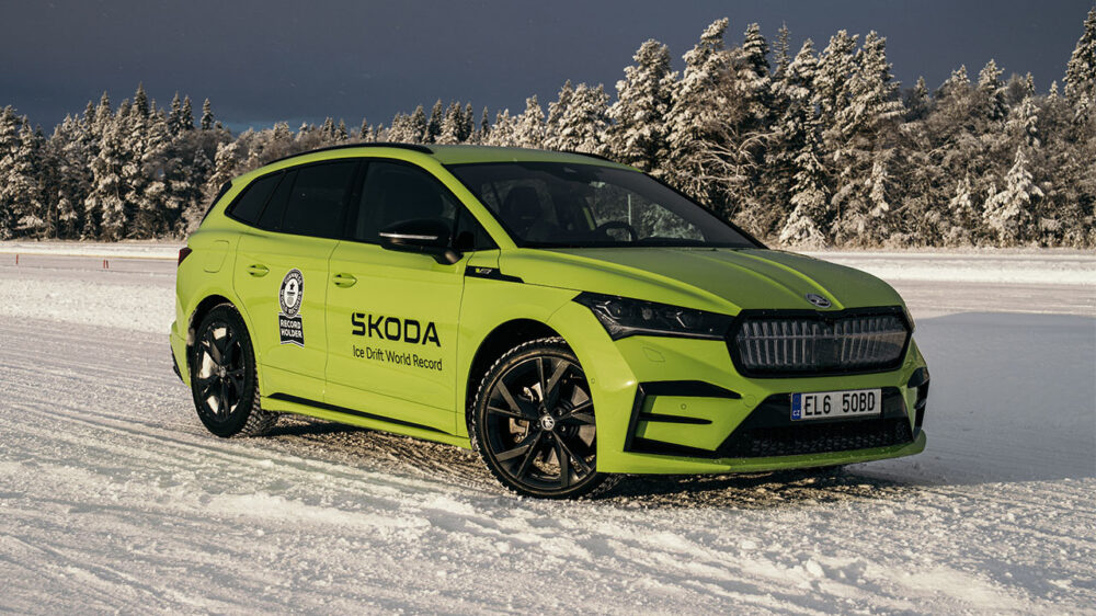 Skoda Enyak iV vRS ile buz üstünde en uzun drift rekoru kırıldı