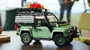 Classic Land Rover Defender 90 LEGO