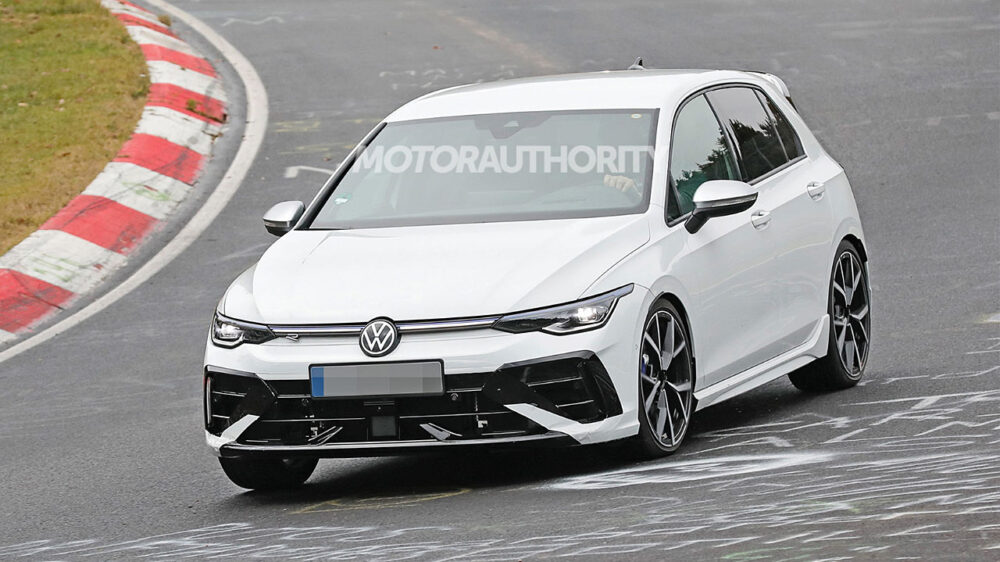 2025 Volkswagen Golf R testlerde görüntülendi - LOG