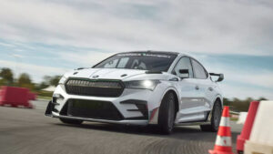 Skoda Enyaq RS Race konsepti görücüye çıkarıldı